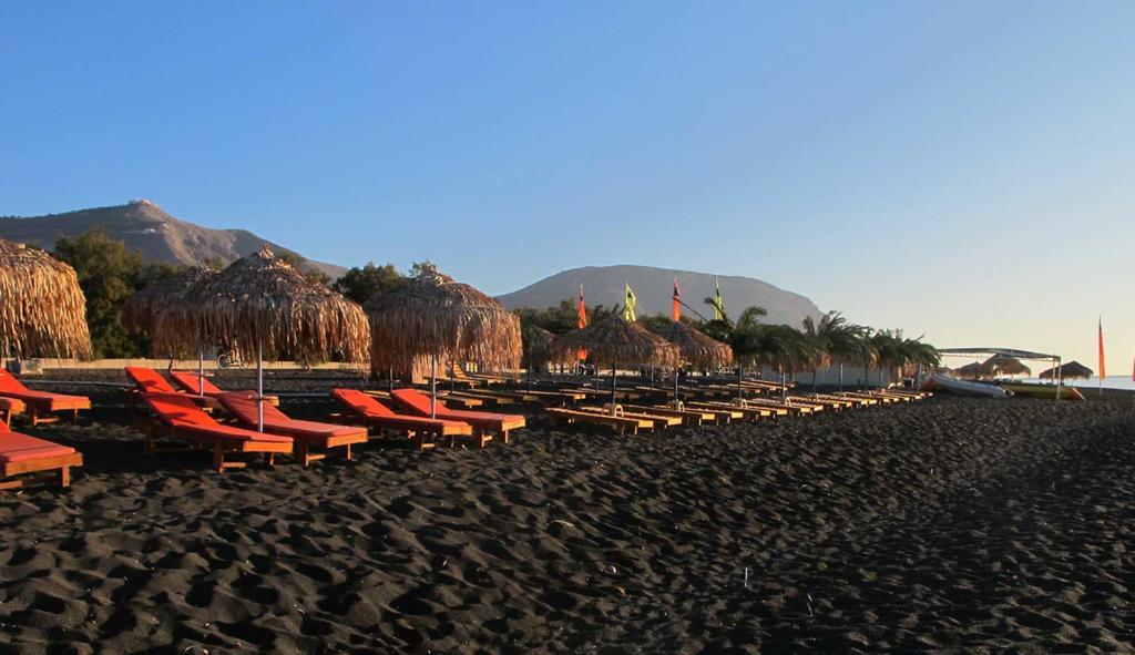 Black Rock Traditional Rooms Emporio  Extérieur photo