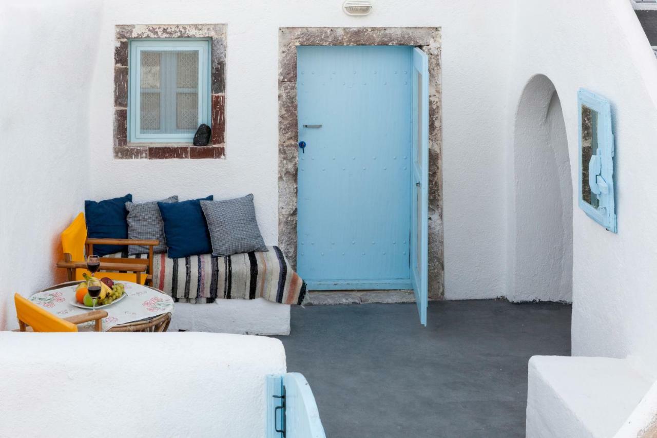 Black Rock Traditional Rooms Emporio  Extérieur photo